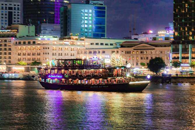 胡志明市西貢河畔晚餐與夜景